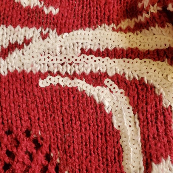 Romeo + Juliet Couture Red and White Open Weave Sweater Size M NWT - Picture 8 of 16